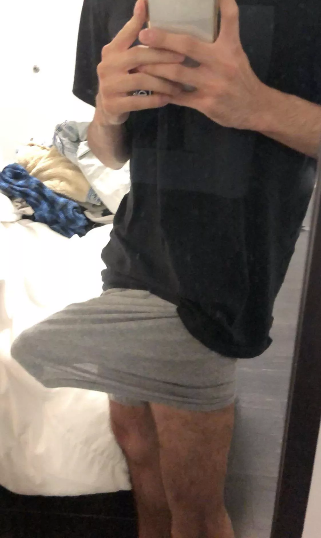 Good morning (: think anyone would notice my morning wood? 😅