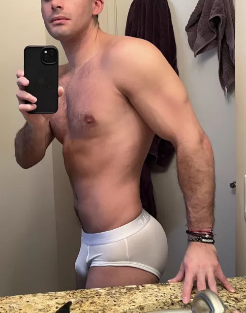 Good side view after leg day