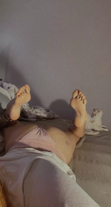 Good soles to cum over no?