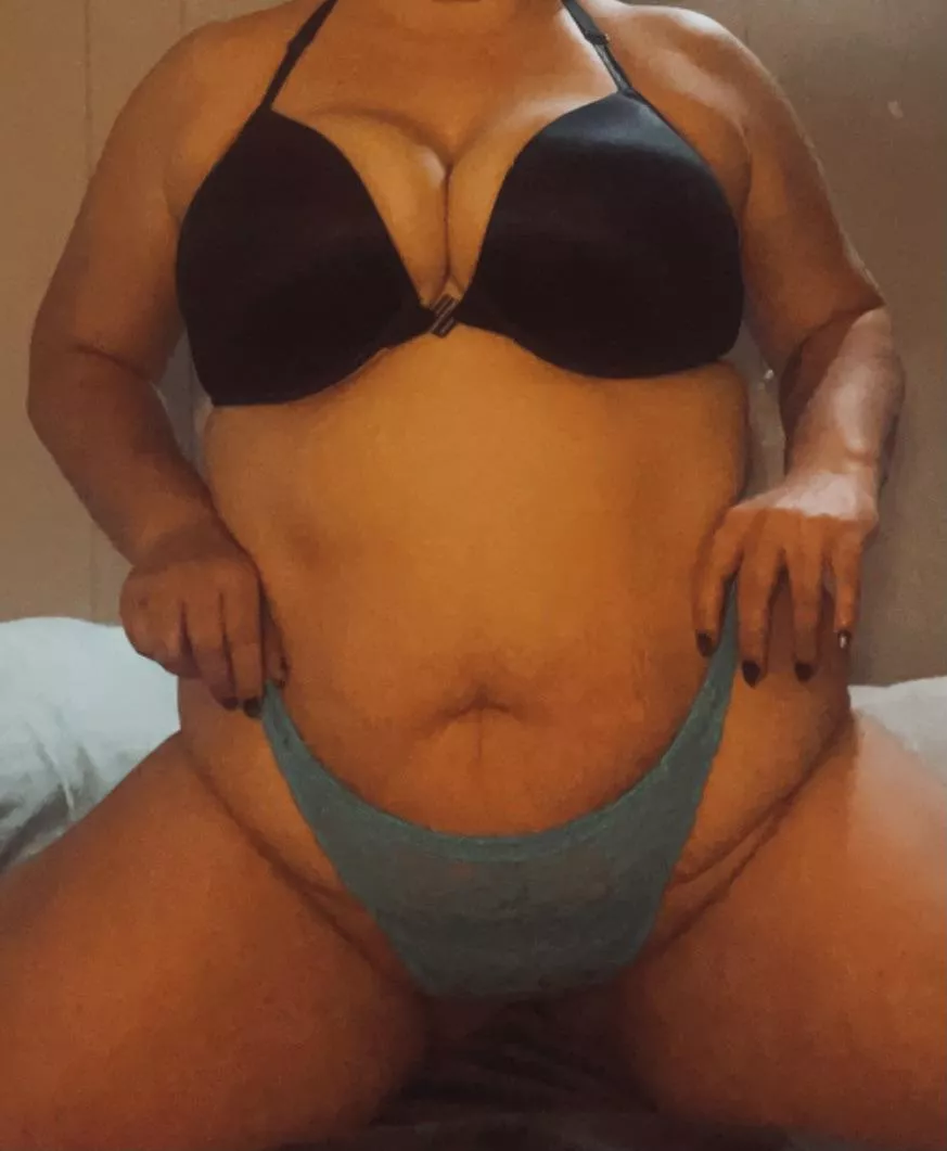 Good with the D, man she might go pro 🏈