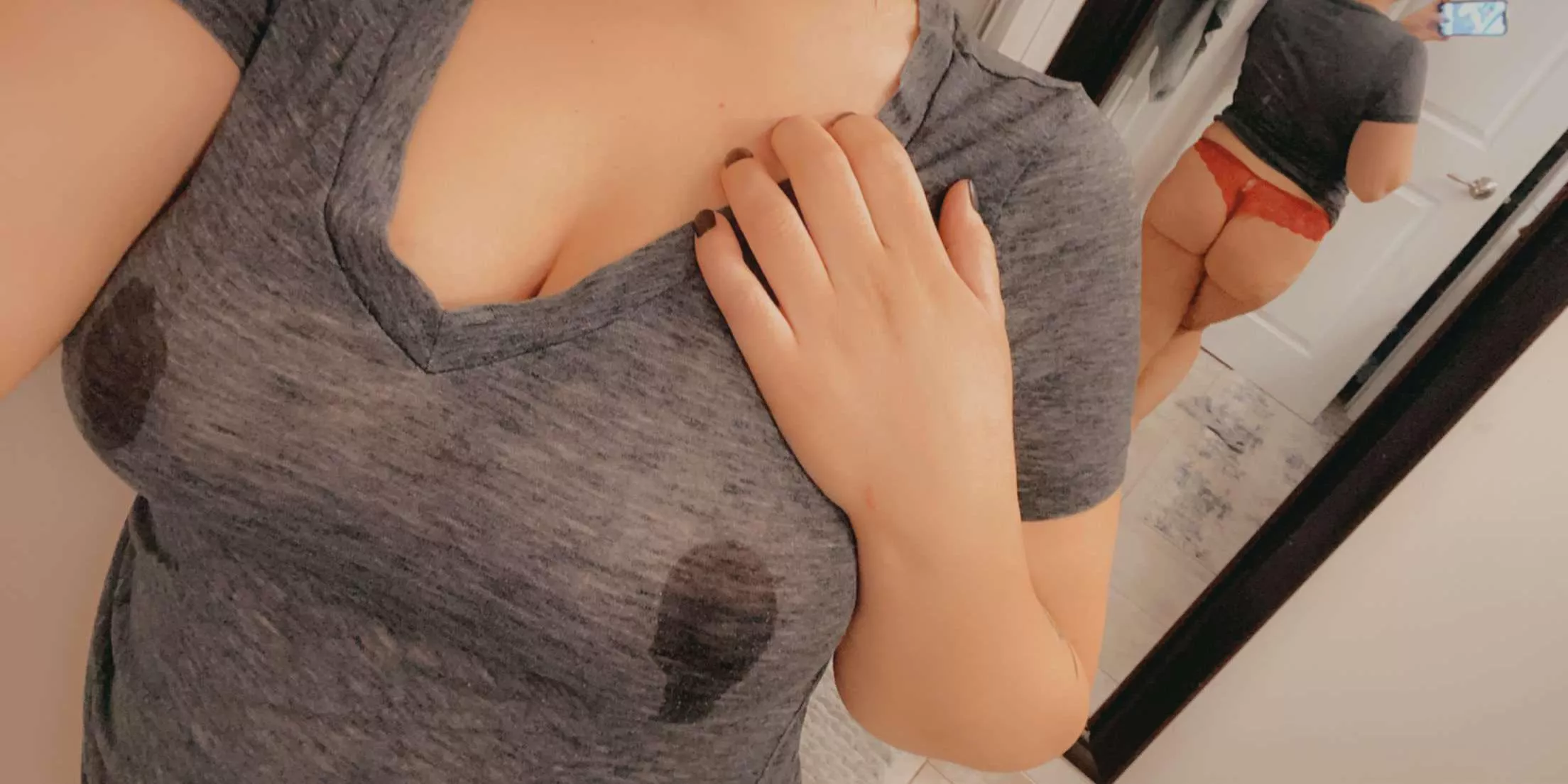 Goodmorning.. I had to change my shirt last night and it didn't do any good😂🥛