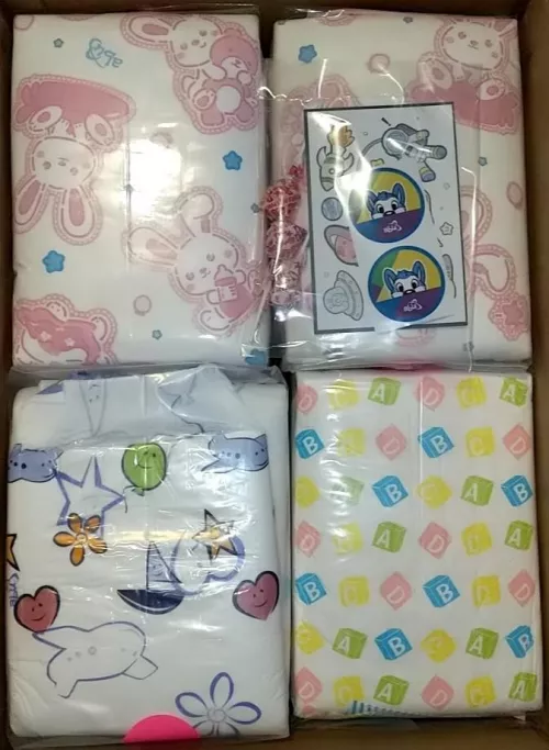 got 40 fresh new diapers for free from tha 50k giveaway 🥺🍭