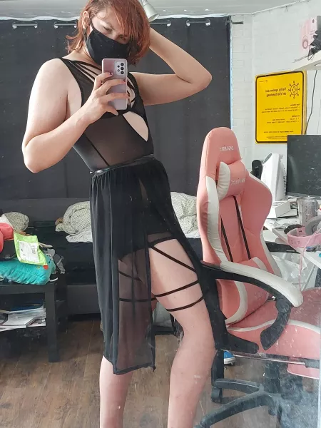 Got a new dress. And it got me feeling like a sexy villainess~