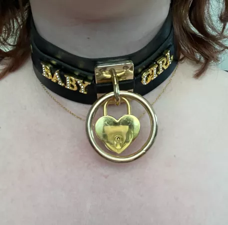 Got a new play collar ๐ฅฐ