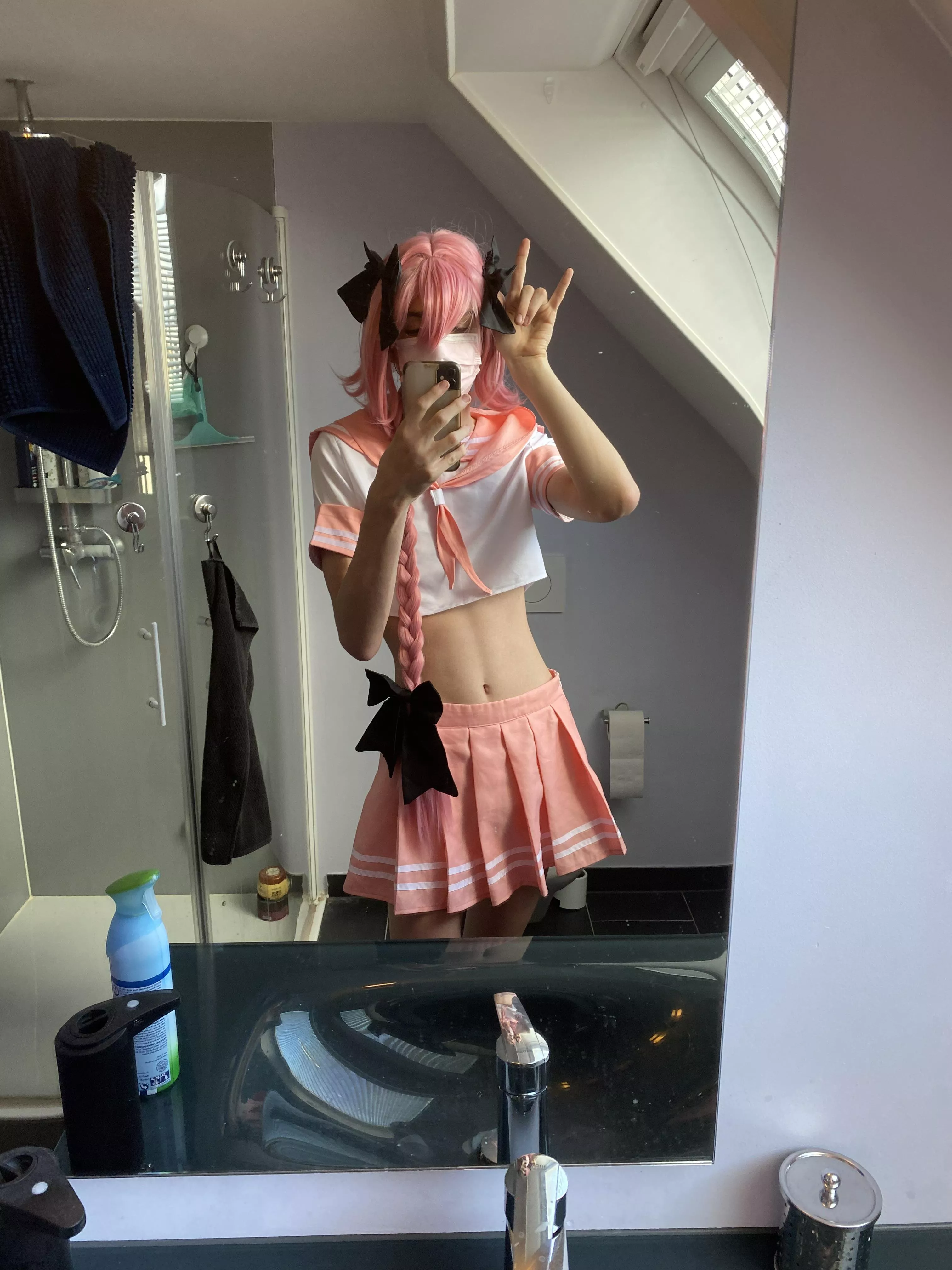 Got my astolfo cosplay!!! How do I look? OwO