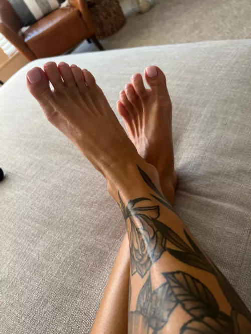 Got my toes done!