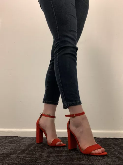 Got some new red heels!