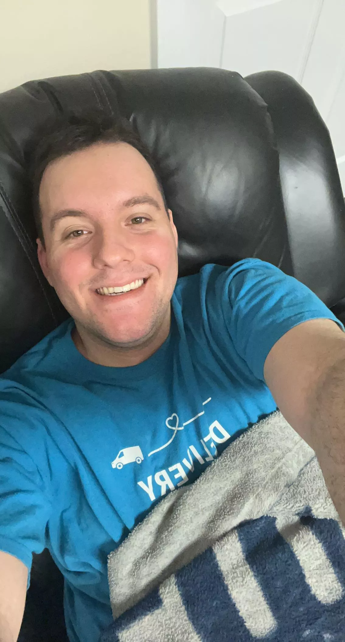 Got stood up last night. Am I attractive? 🥺