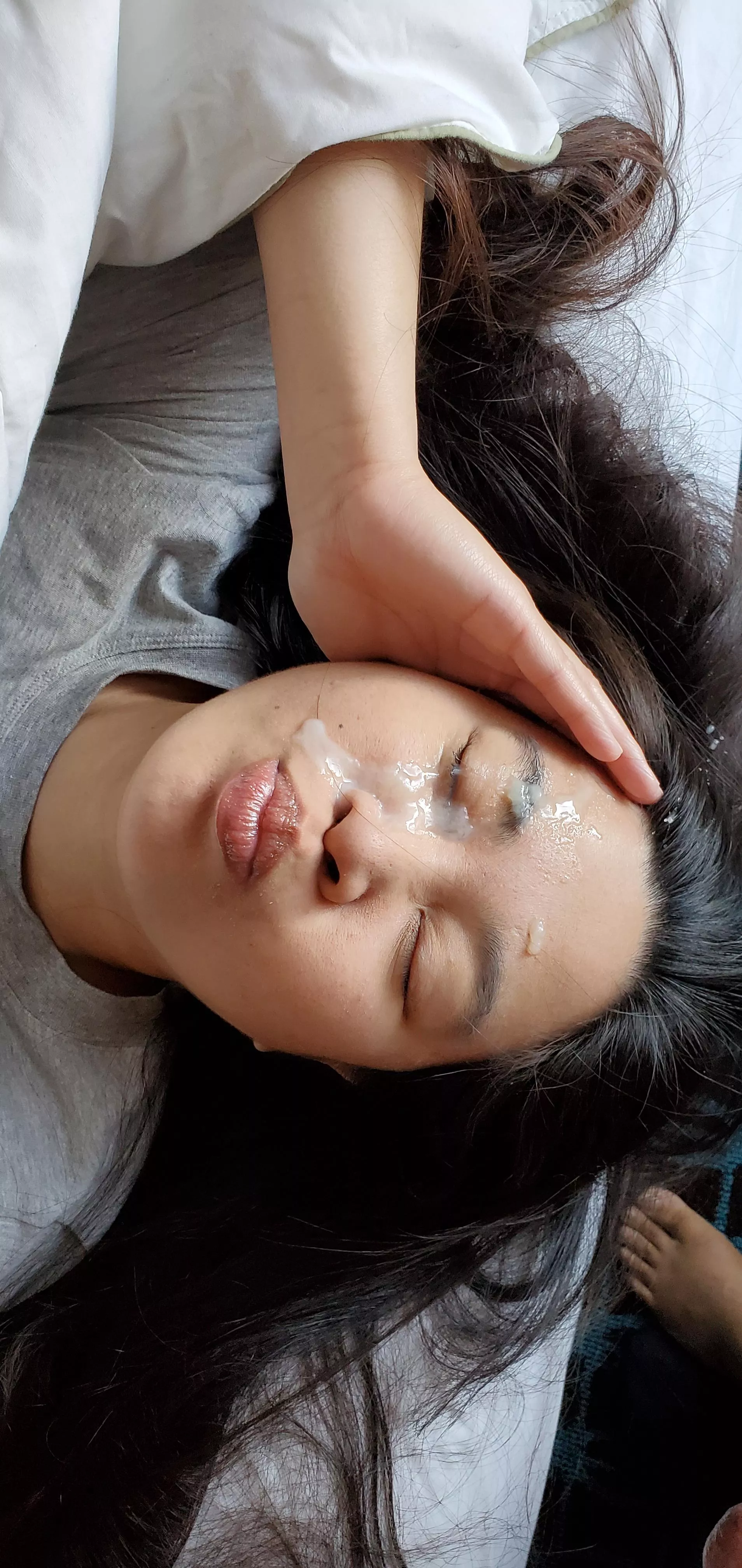 Gotta blast! Thick facial in the eye (oc)