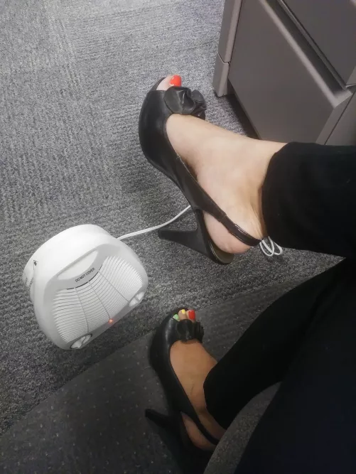 Gotta keep the tootsies toasty!