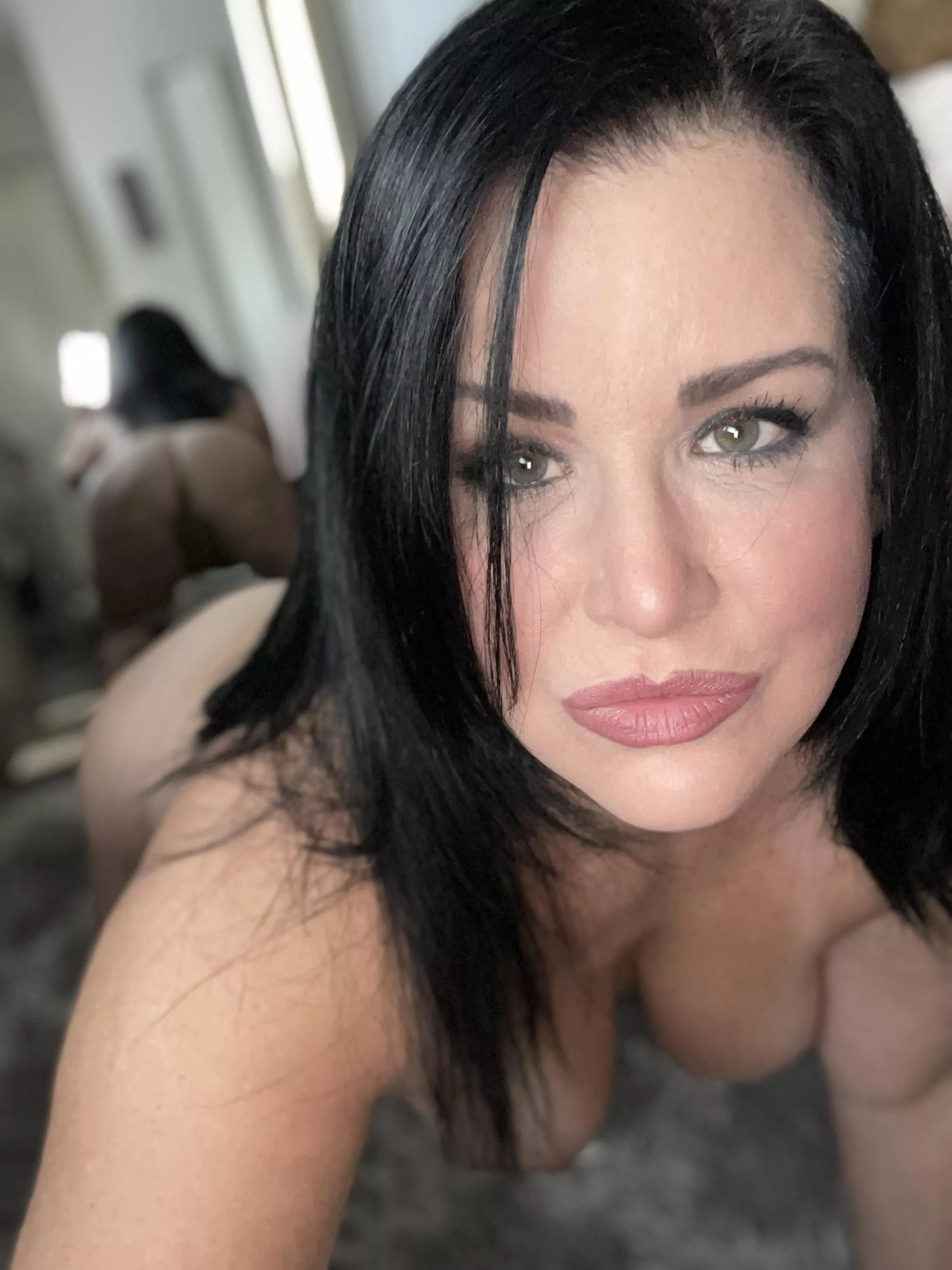 Gotta keep up the tradition of a mirror shot for Hump Day! 😘 (f) 55