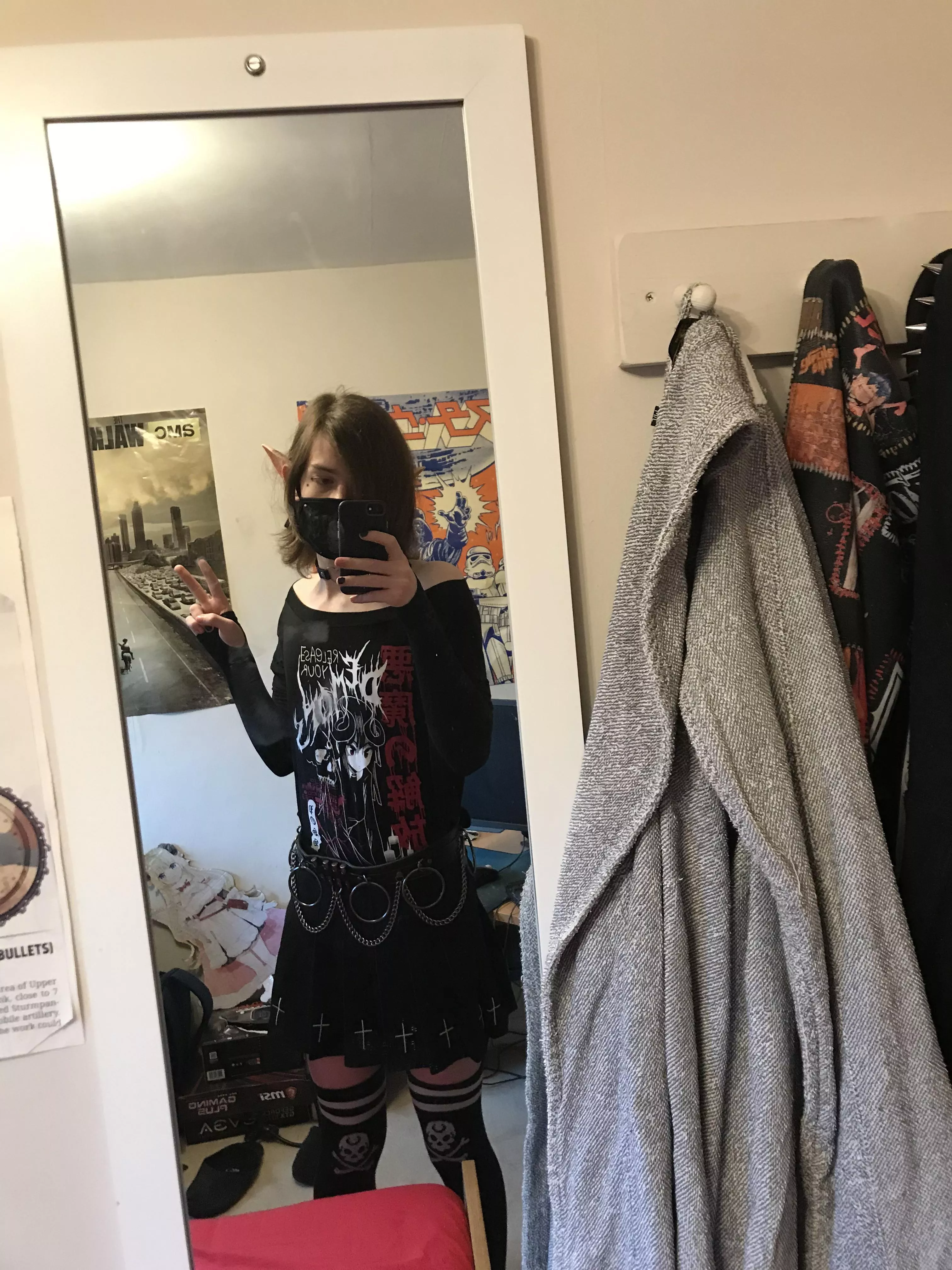 Government mandatory femboy bf here at your service ^w^