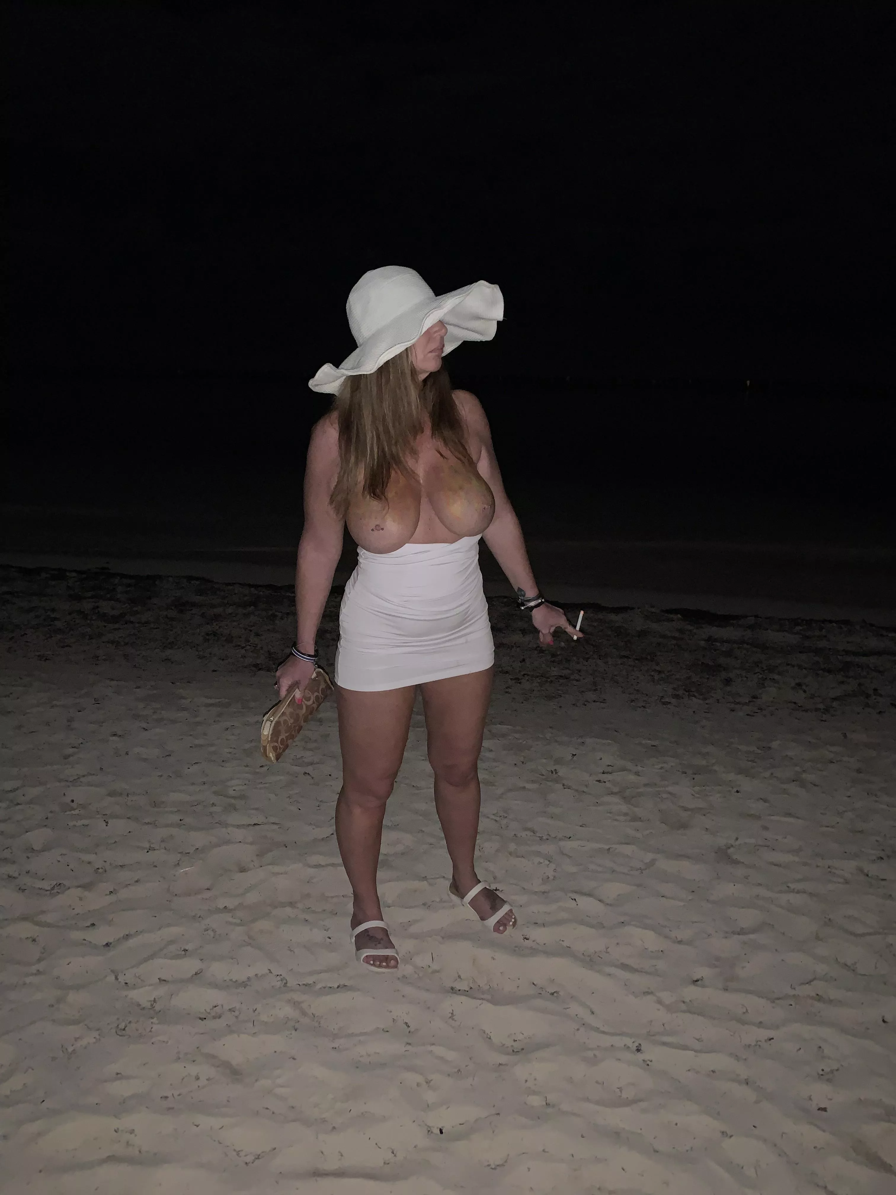 Grabbing a smoke in Mexico