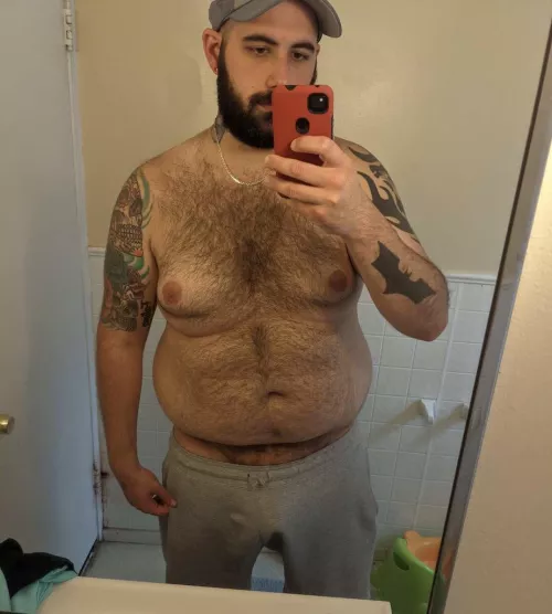 Grey sweatpants with a hard cock all winter ❄️