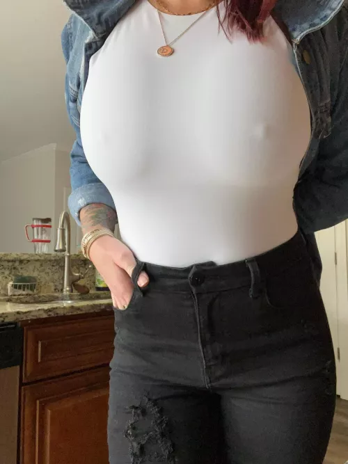 Grocery shopping outfit