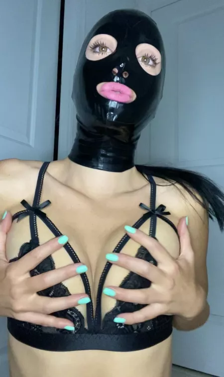 Grope me like this 😈