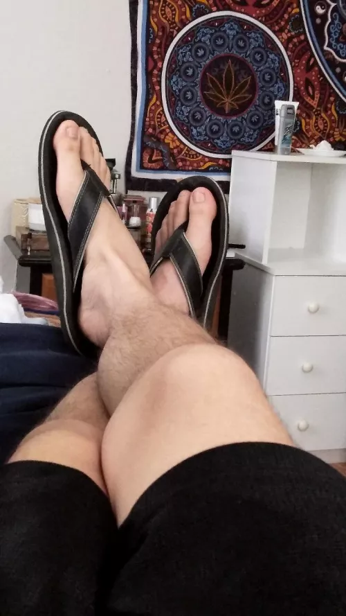 Guess my foot size π£