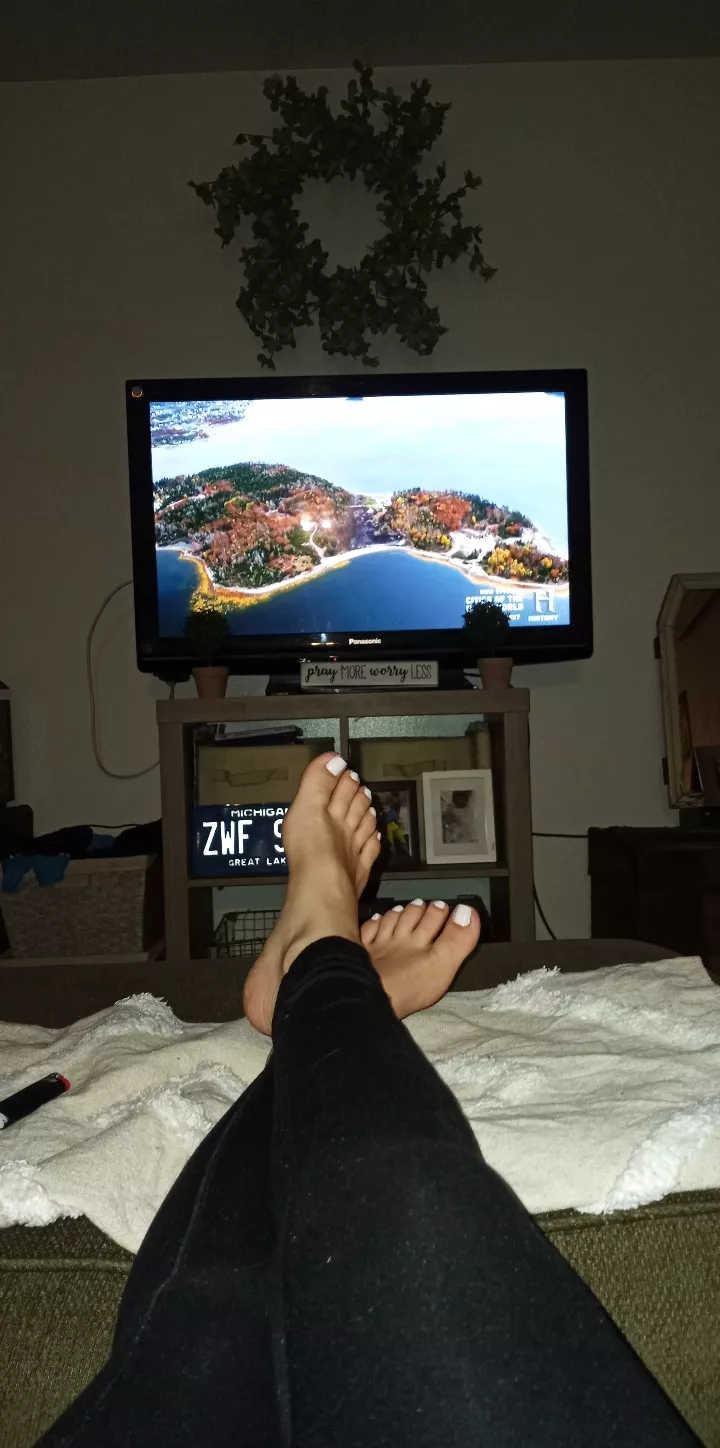 Guess what show I'm watching... Guess what show I'm watching...
