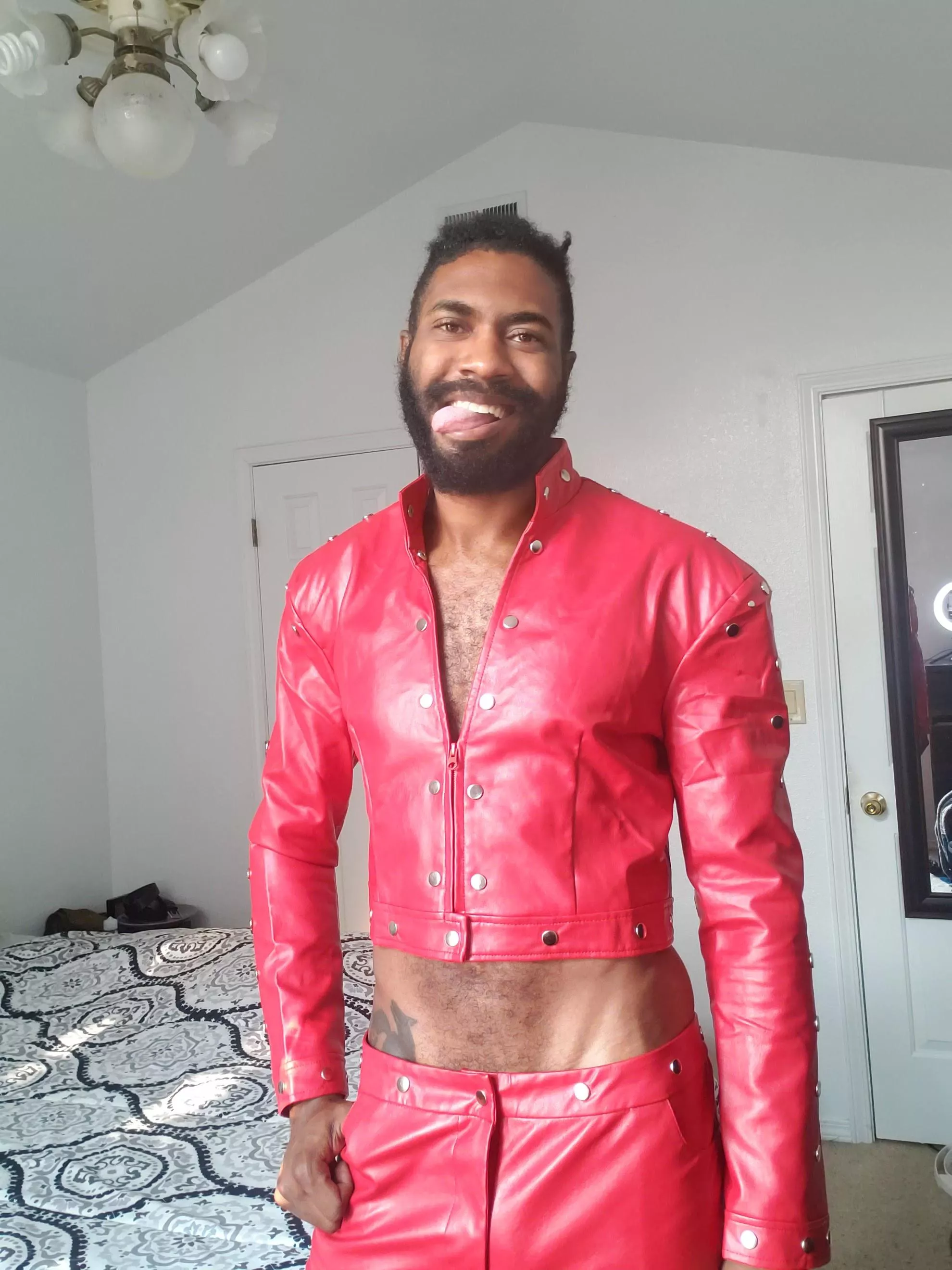 Guess who I am. Right answers can get a pic of me of their choice