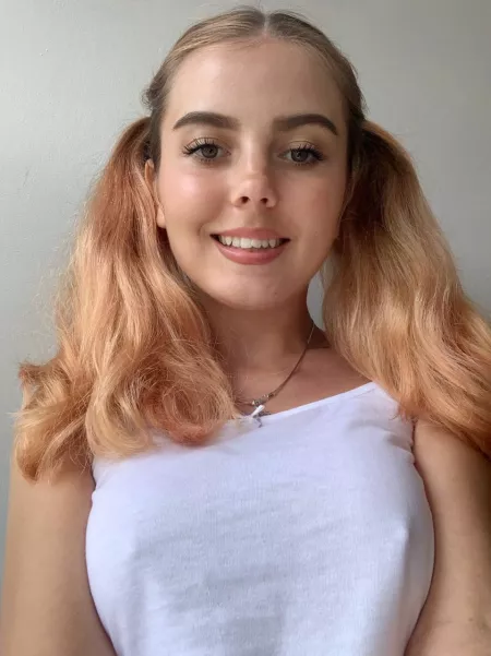 Guess why my nipples are so hardπ
