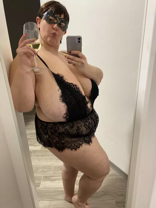 guys don't be bad tonight ...