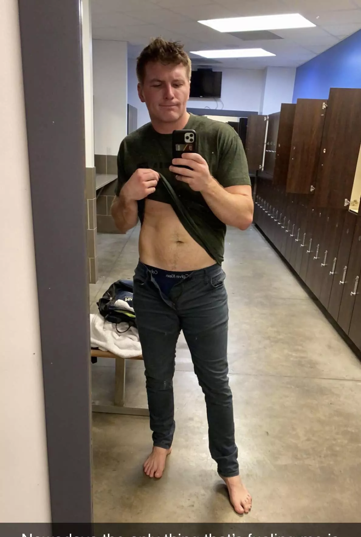 Gym lighting is a real thing y’all Gym lighting is a real thing y’all