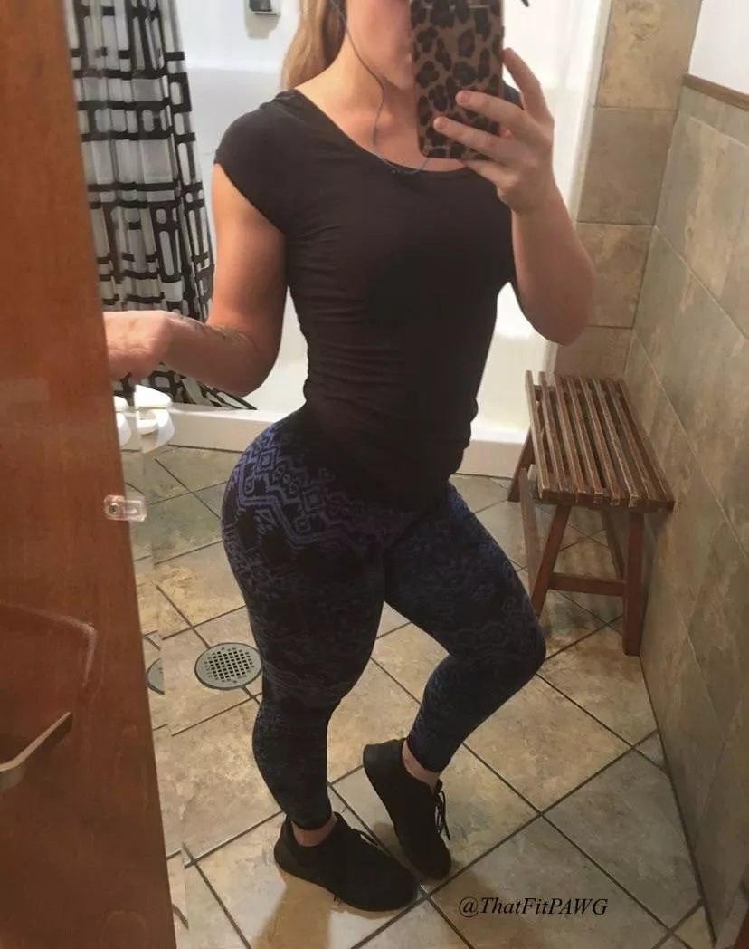 Gym mirror pic, also my first post here! I’d love to show you more :) Gym mirror pic, also my first post here! I’d love to show you more :)
