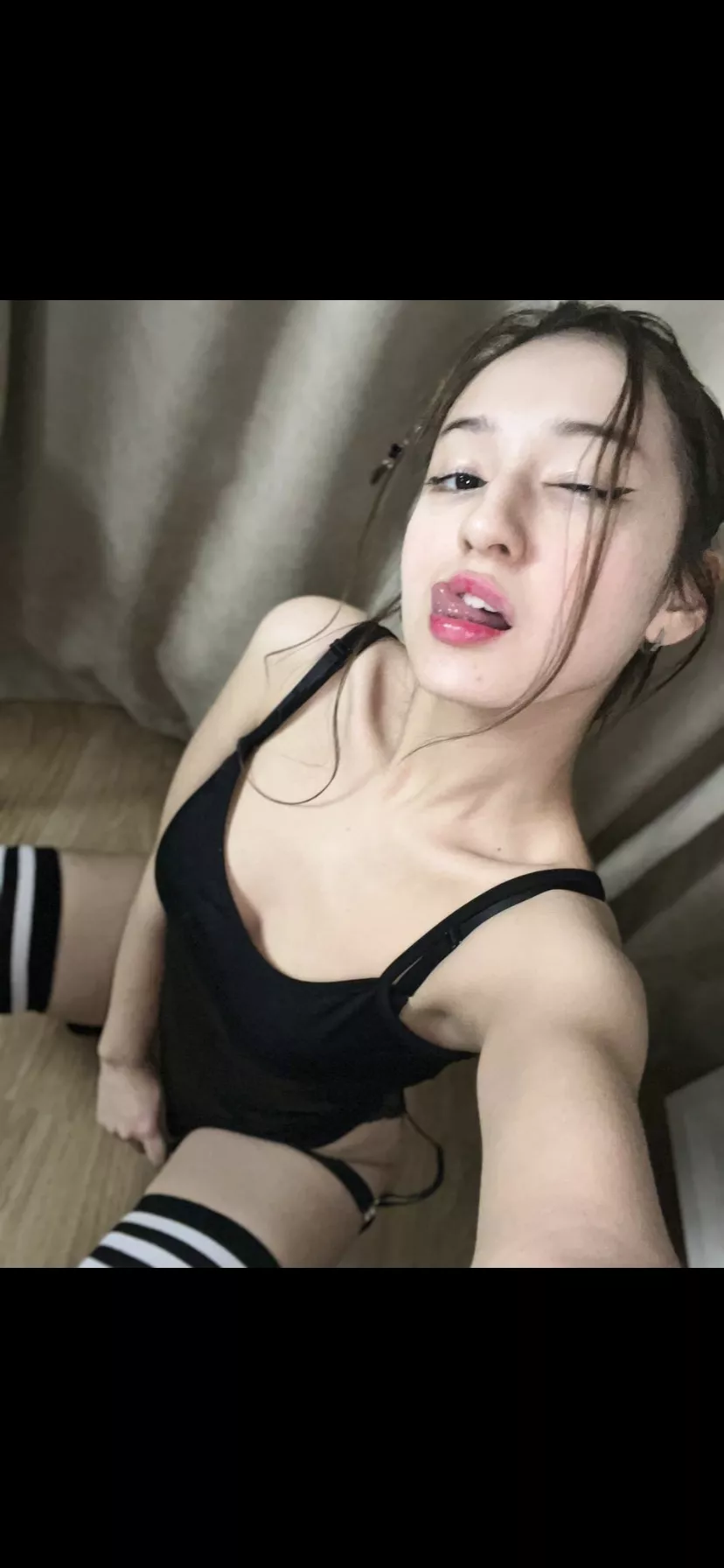 Had a hard day today need someone to get some tension away