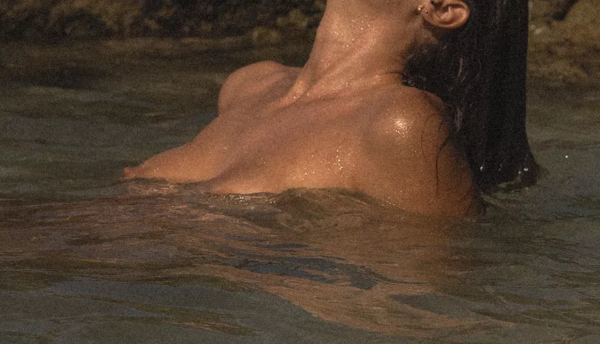 Had the best holiday vacation in cold weather but can’t wait to get back in this water tomorrow 😩💦