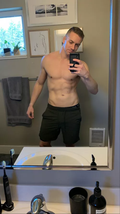 Had the best workout today. Now someone come give me a massage. Thanks. π