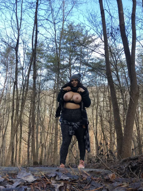 Had to pull my huge tits out on my hike for titty Tuesday 😘