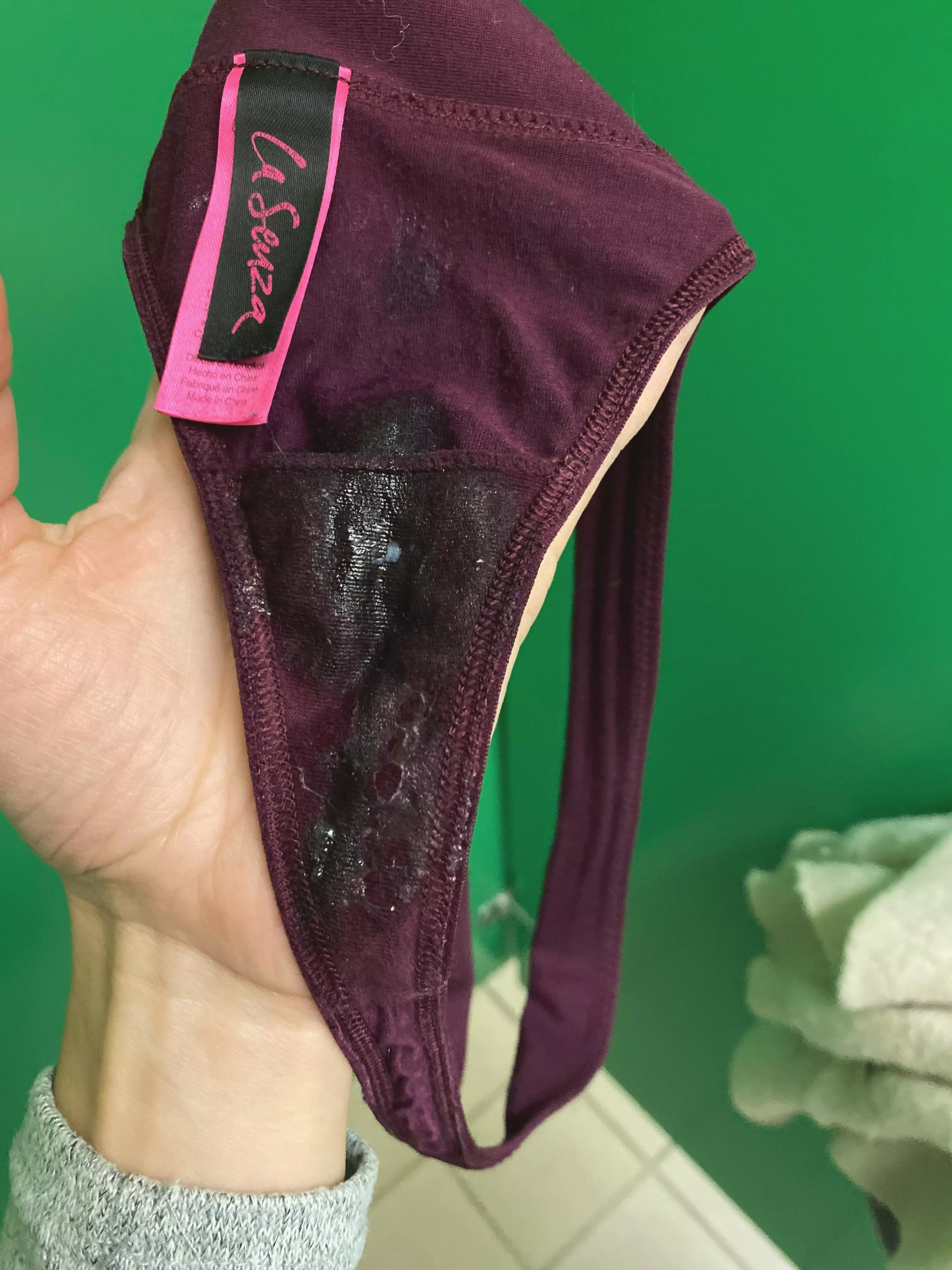 Had to take them off and go commando at work.. Had to take them off and go commando at work..