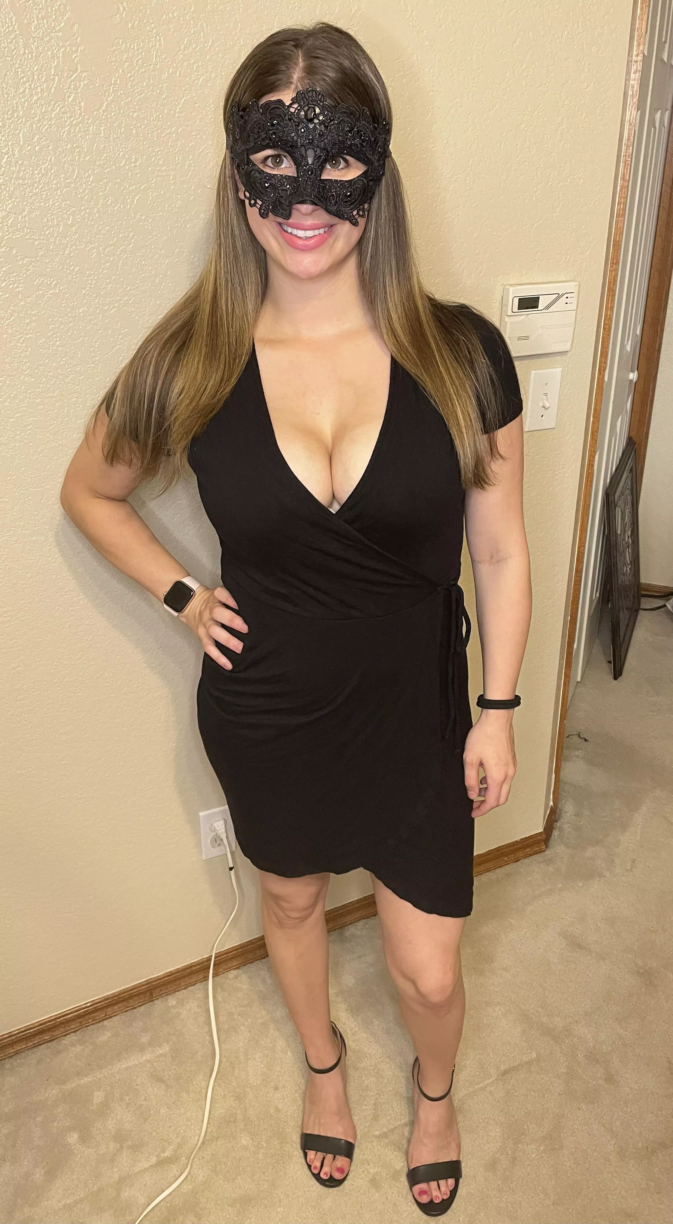 Had to wear a bra today but this dress is long enough for me to go commando ☺️