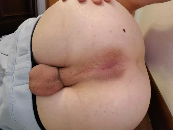 Haha my balls be hanging out