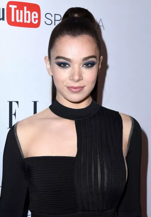 Hailee Steinfeld