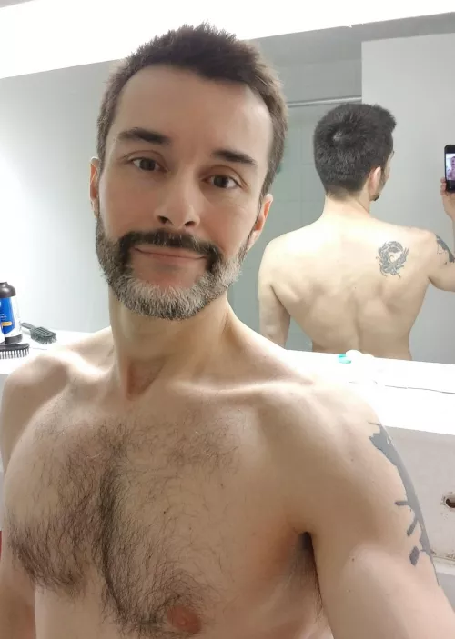 🍁 haircut...but keeping that salt & pepper 🍁