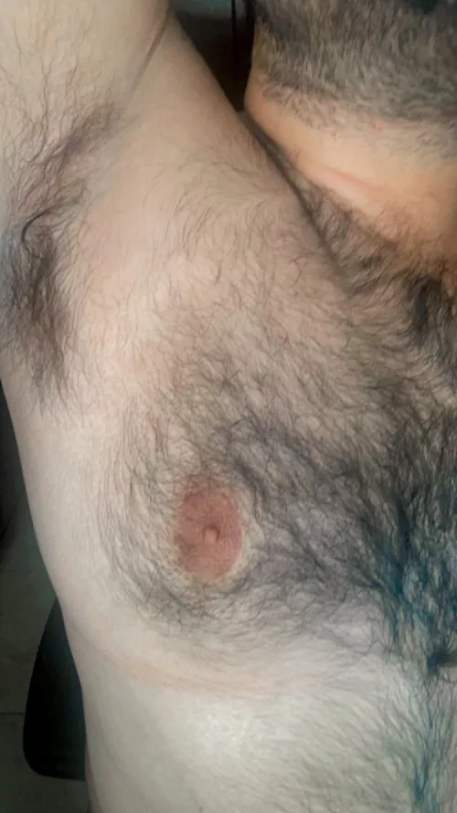 Hairy armpit 🤟🏽