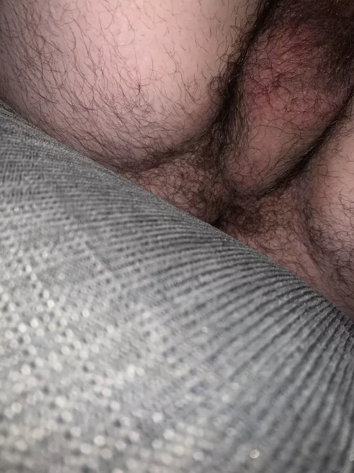 Hairy hole and balls