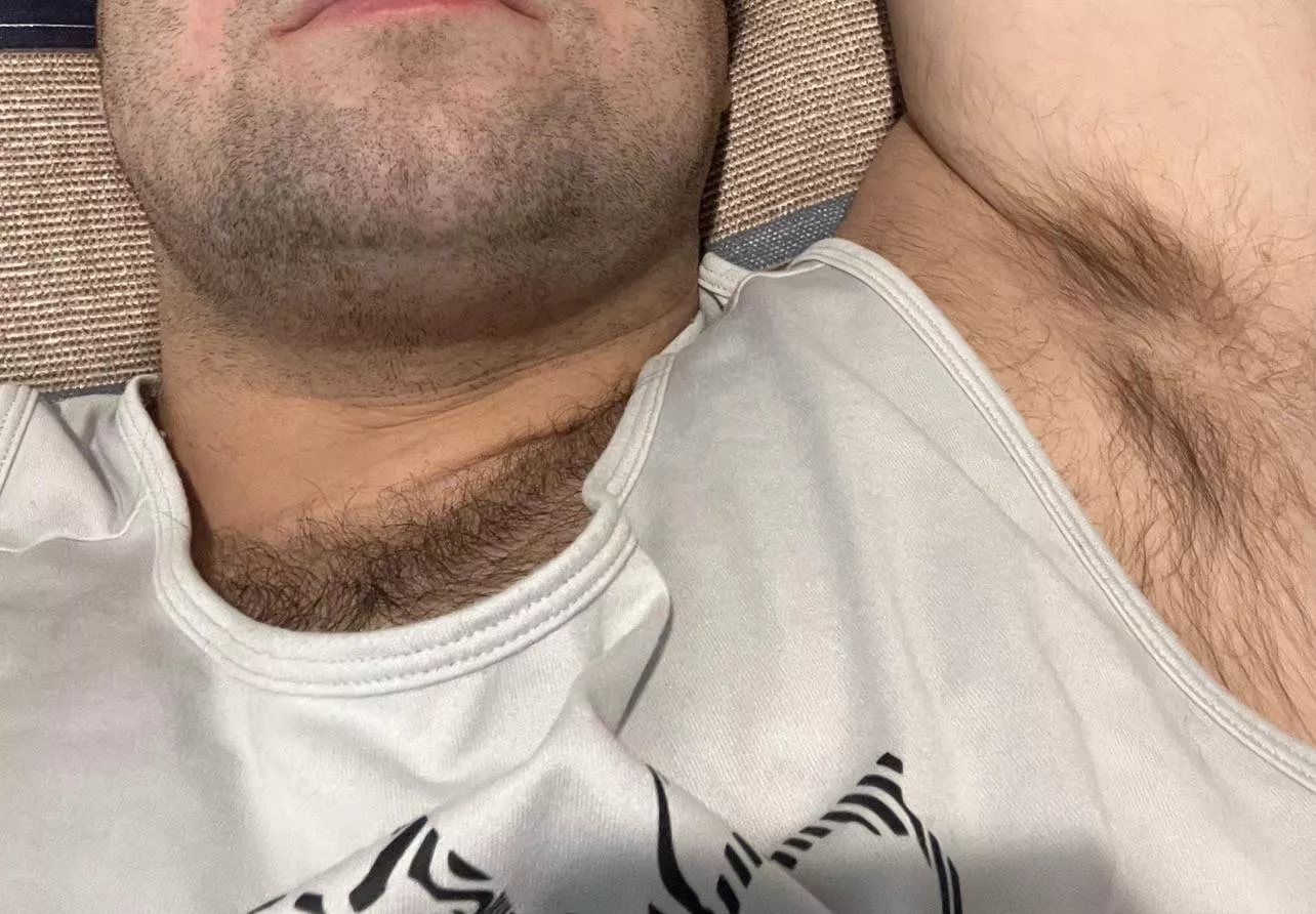 Hairy pit 😜