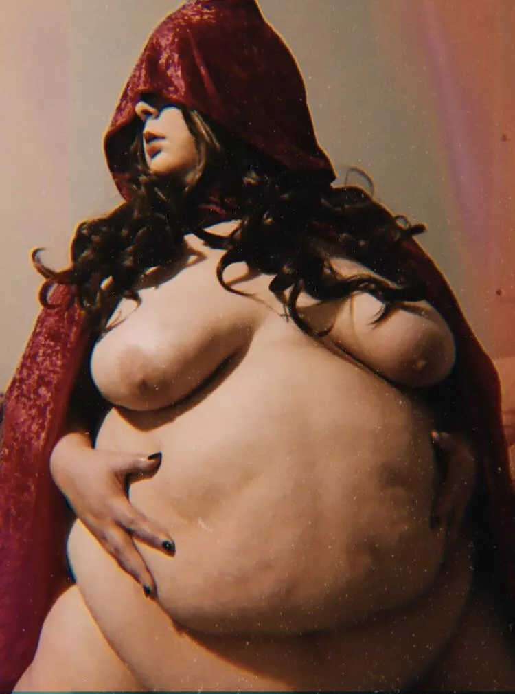 Halloween content plus I’ll be doing a stuffing on my only fans if you want to add food kik me Halloweenqueen26