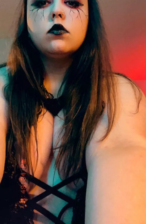 Halloween party tonight! Do I look hot?