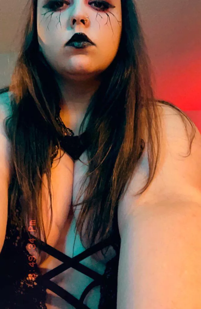 Halloween party tonight! Do I look hot?