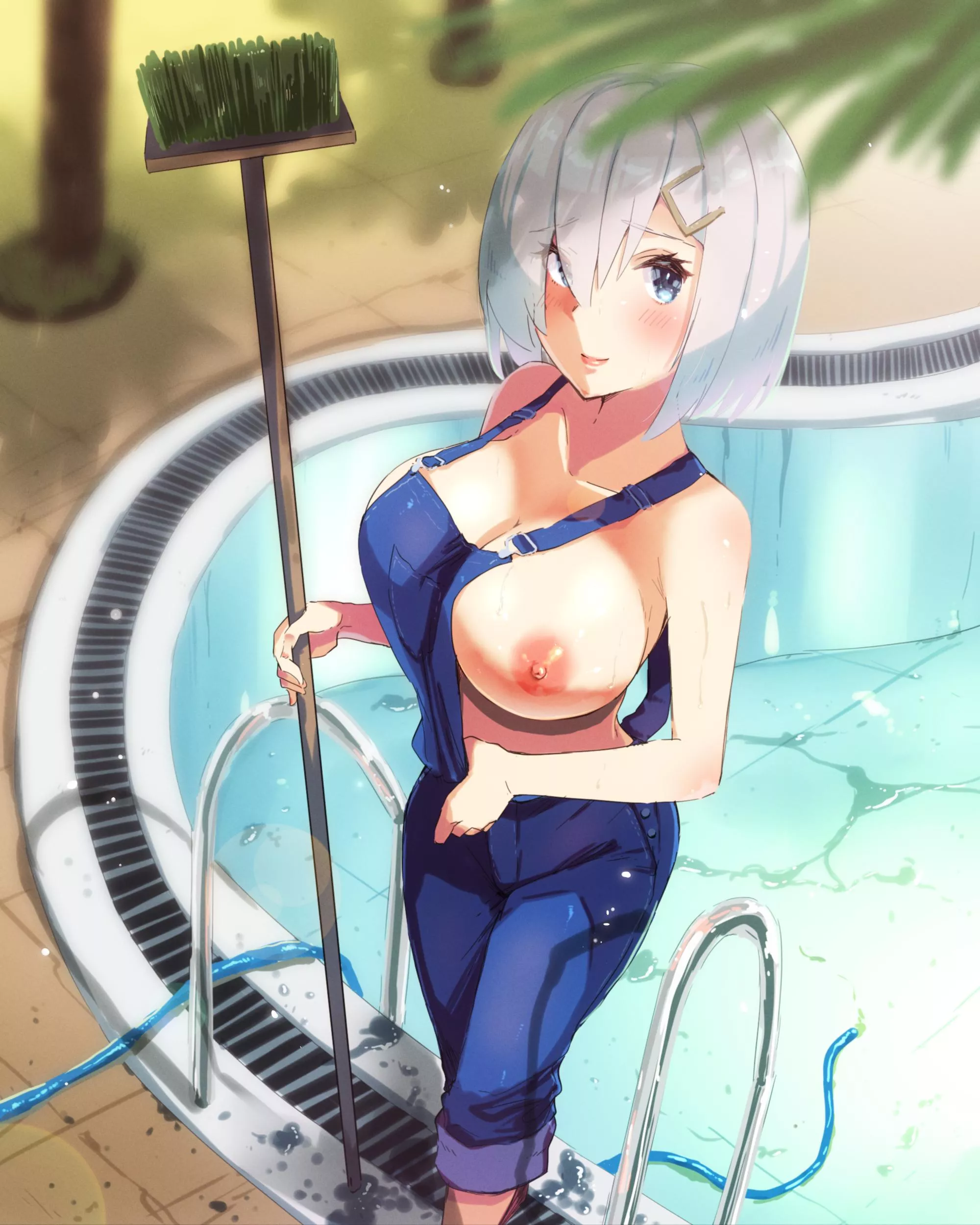 Hamakaze Cleaning The Pool