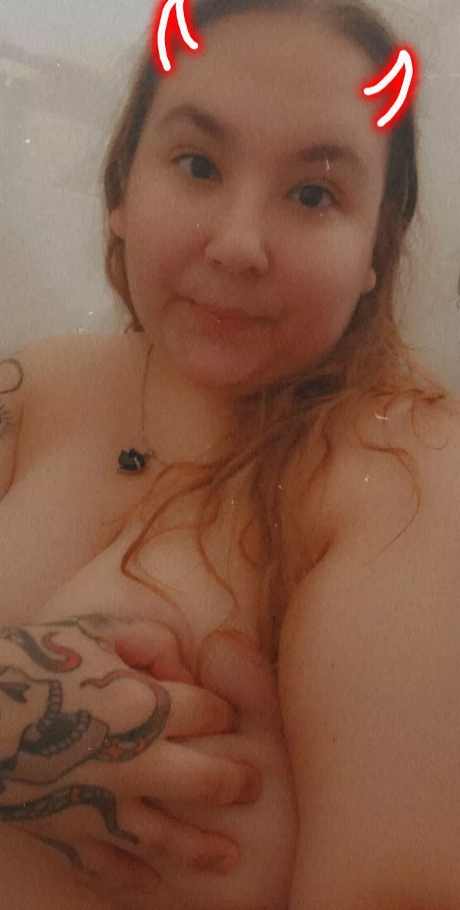 Hand bras for days 😈😈