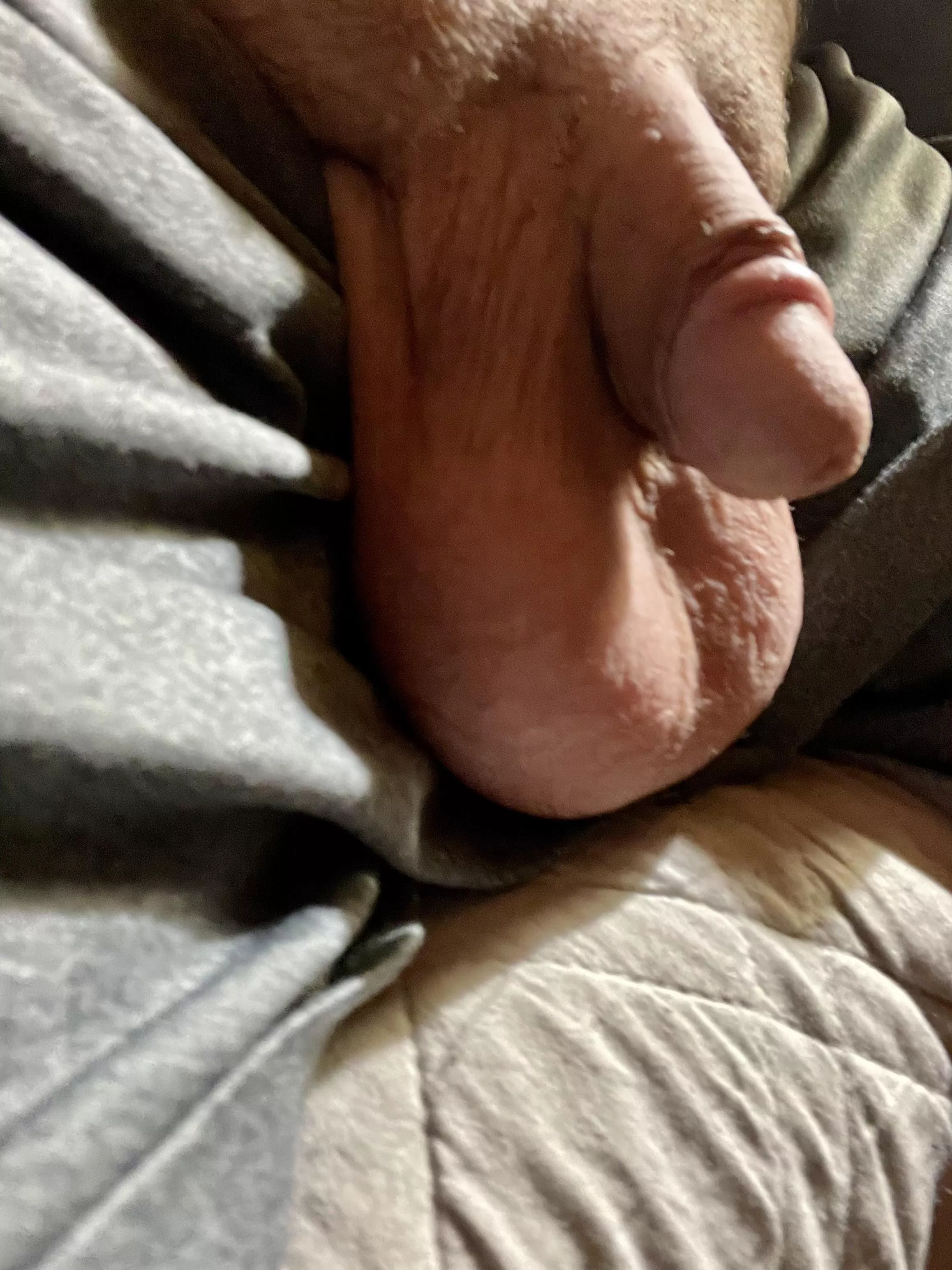 Hanging out on the couch [50][M]