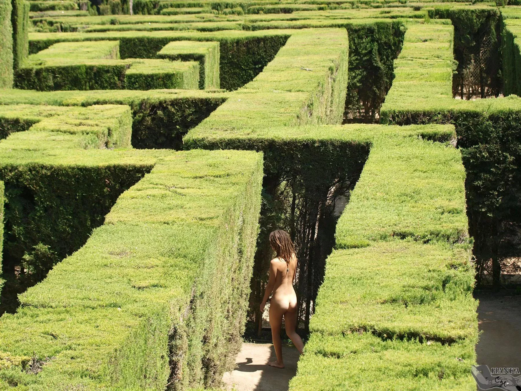 Hanka in the maze. Her first ever nudes..