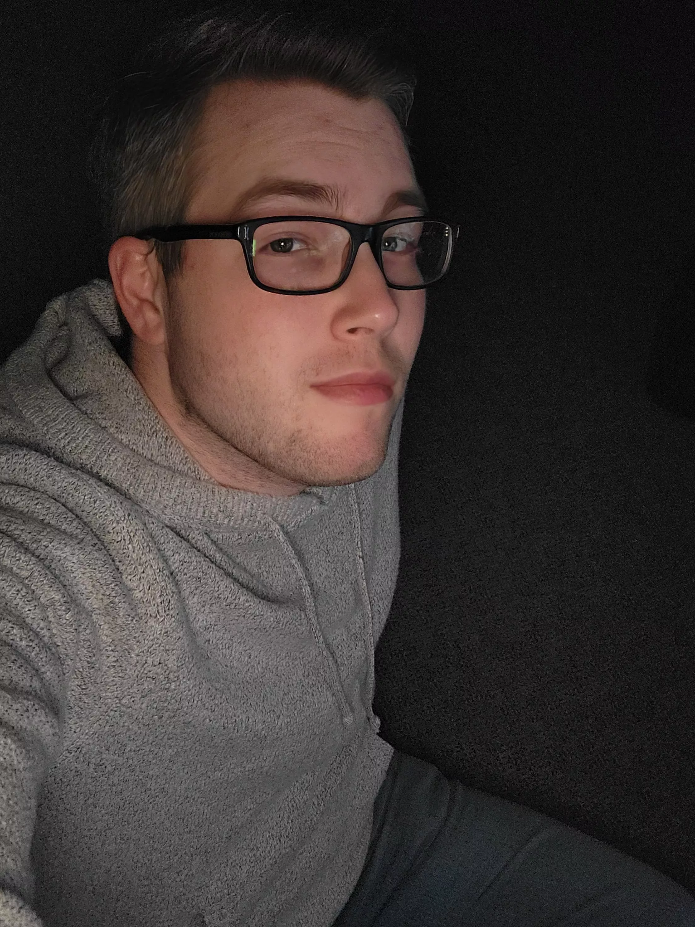 Happy and safe Monday to all you handsome gents!