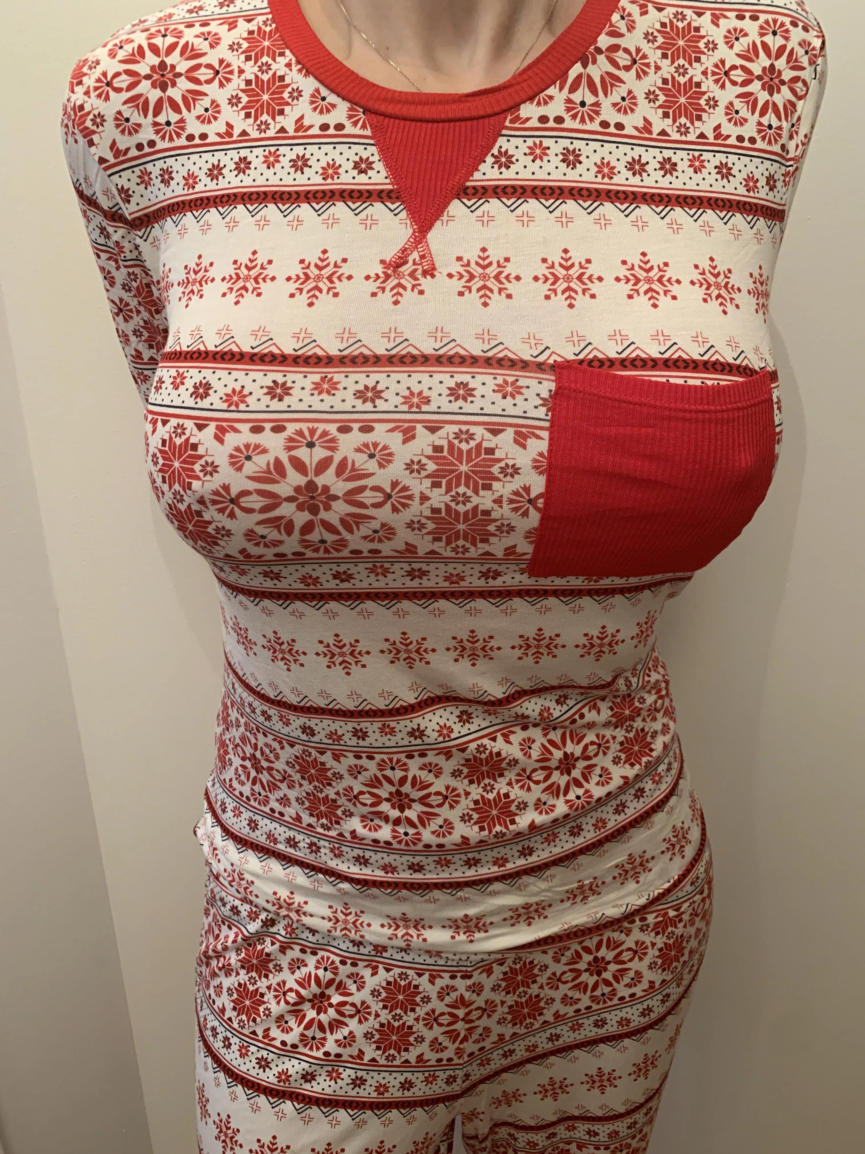 Happy braless Christmas' Eve!