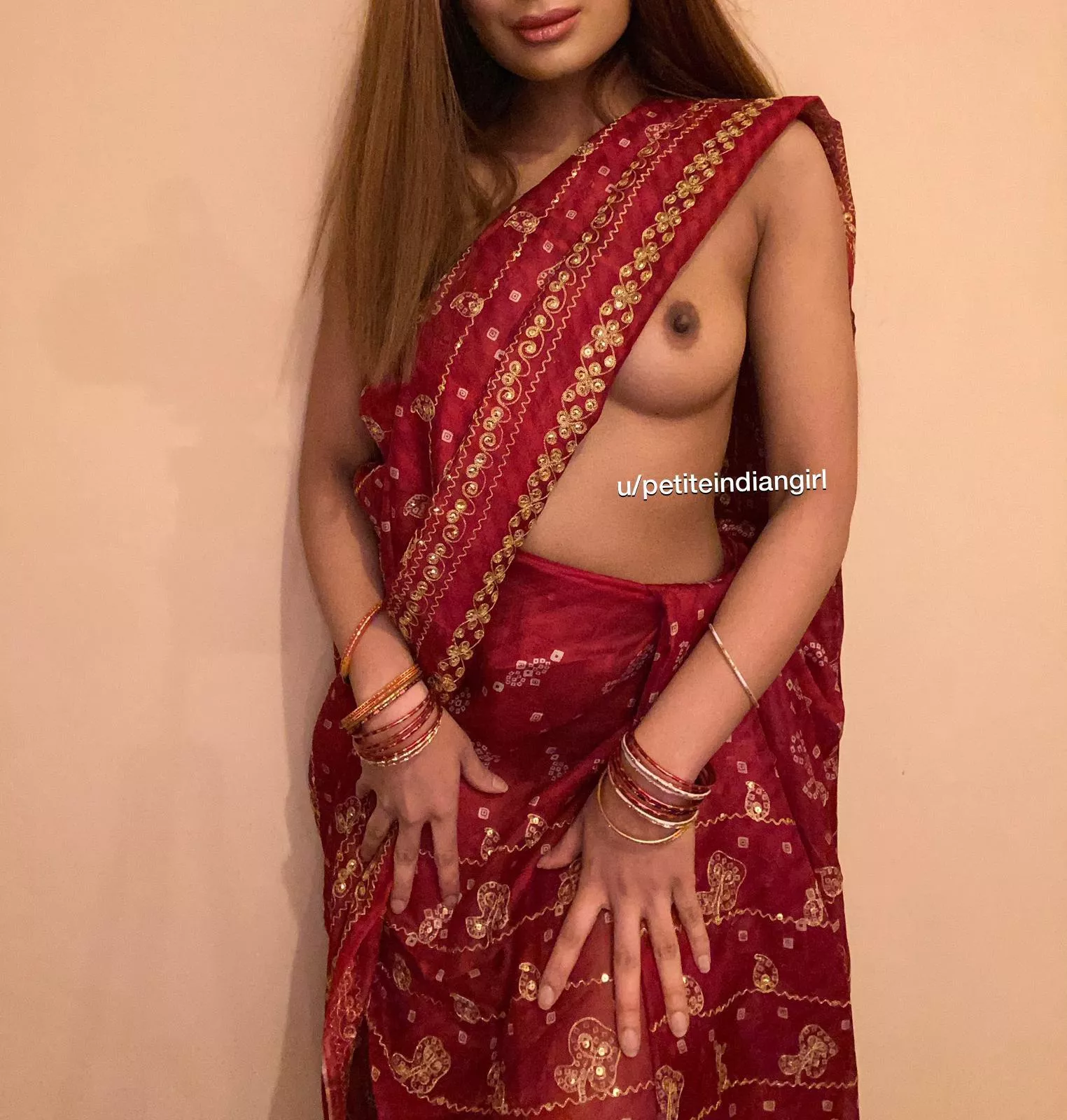 HAPPY DIWALI BABY! Naked with just a Saree on, Let me strip it off & make you cumππ
 HAPPY DIWALI BABY! Naked with just a Saree on, Let me strip it off & make you cumππ
