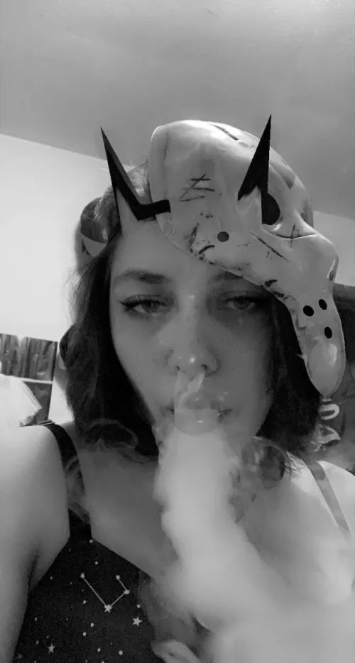 Happy Friday!! just be careful when you go out around camps. Wait till you’re home before you pull down your pants🤭☺️😂🖤